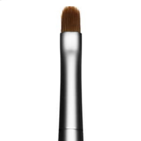 NEW MAC 316 LIP BRUSH WITH REMOVABLE CAP - Picture 2 of 5